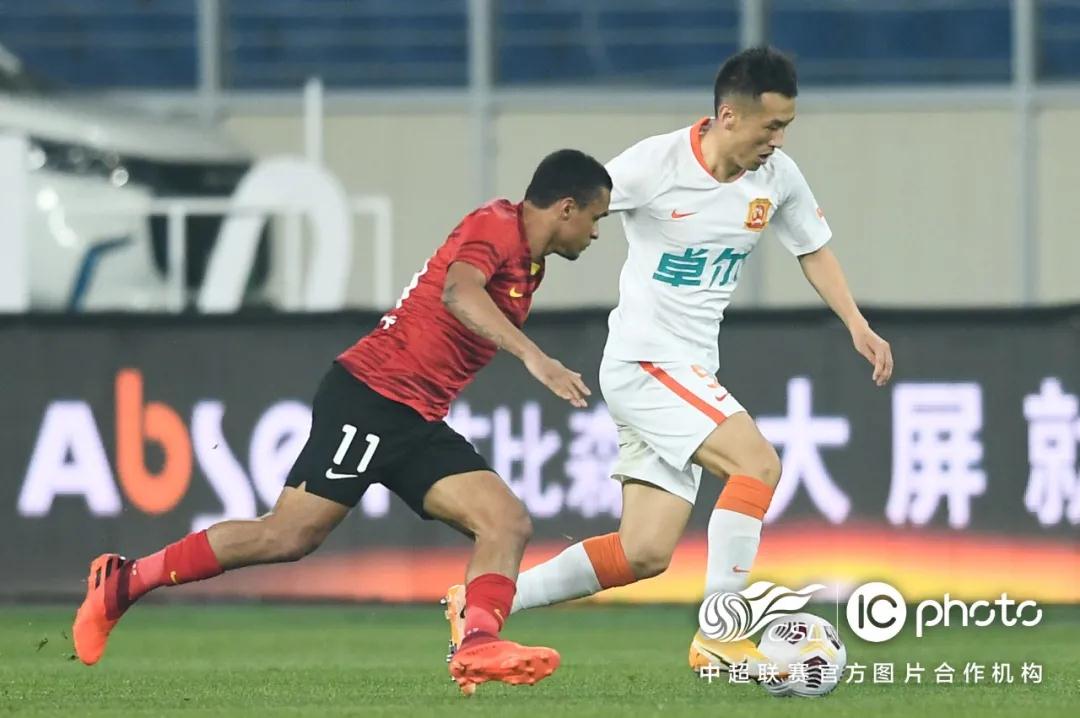أهداف دوري أبطال أوروبا اليوم الأربعاءأحداث مثيرة وتوقعات كبيرة