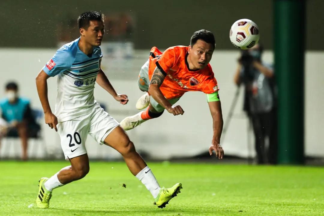 مباراةباريسسانجيرمانويوفنتوسمواجهةأوروبيةمثيرةبينعمالقةكرةالقدم